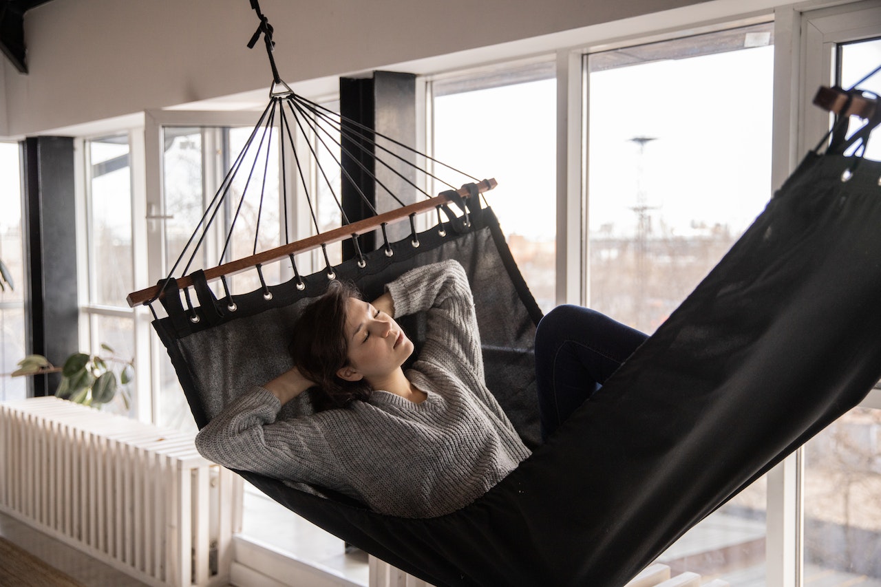 How to Enjoy a Relaxing Hammock Experience